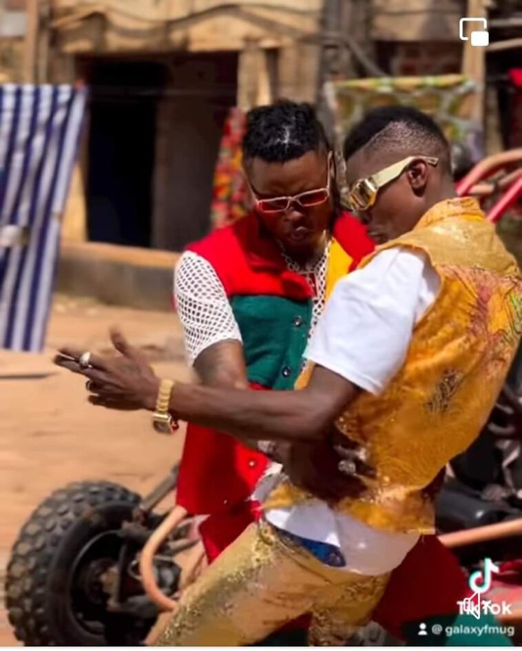 VIDEO: Watch Jose Chameleon and Weasel romantically dancing together VIDEO: Watch Jose Chameleon and Weasel romantically dancing together