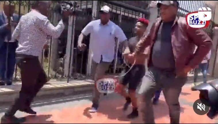 VIDEO: Kenyan comedian Eric Omondi arrested in boxers while protesting on street VIDEO: Kenyan comedian Eric Omondi arrested in boxers while protesting on street