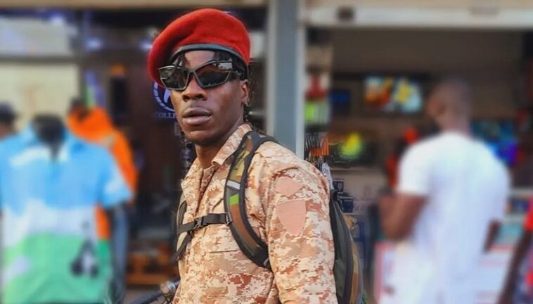 VIDEO: Watch Alien Skin beat up NBS’ Kayz live on stage VIDEO: Watch Alien Skin beat up NBS’ Kayz live on stage
