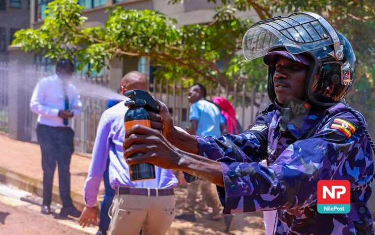 Video: Journalists beaten during the coverage of a protest by Medical interns Video: Journalists beaten during the coverage of a protest by Medical interns