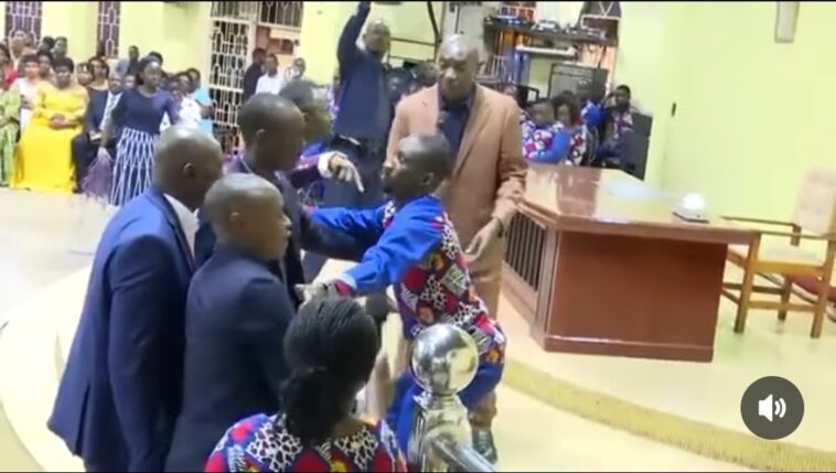 VIDEO: Pastor Kakande performs another bizarre fruit miracle VIDEO: Pastor Kakande performs another bizarre fruit miracle