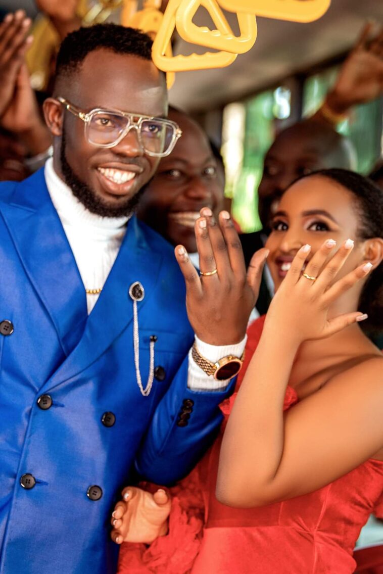 PHOTOS: Chris Evans finally finds love! Here are the details PHOTOS: Chris Evans finally finds love! Here are the details