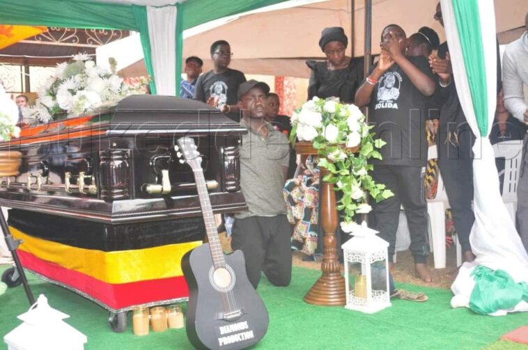 PHOTOS: Drama! Catholic church refuses to pray for late Kato Lubwama’s body PHOTOS: Drama! Catholic church refuses to pray for late Kato Lubwama’s body