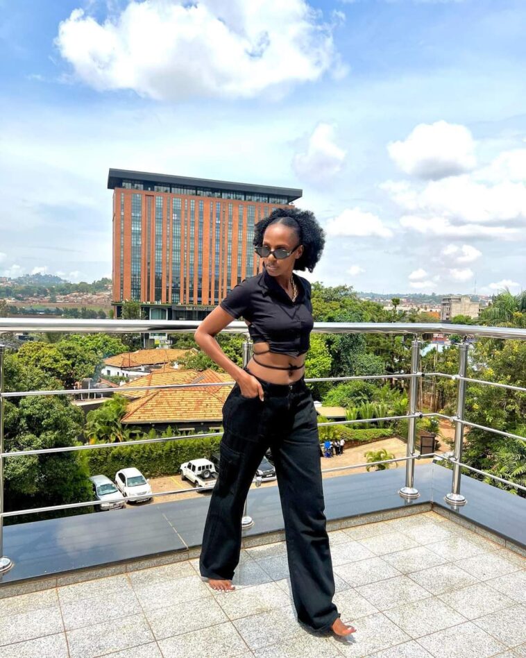 PHOTOS: Prim Asiimwe goes to work barefooted after forgetting her shoes home PHOTOS: Prim Asiimwe goes to work barefooted after forgetting her shoes home