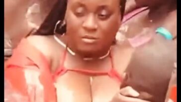 VIDEO: No shame as couple chew themselves inside a swimming pool full of people